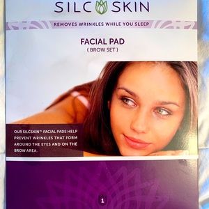 Silicone wrinkle reducing pads